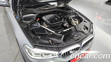 BMW 5-Series 520d Luxury Plus 2WD