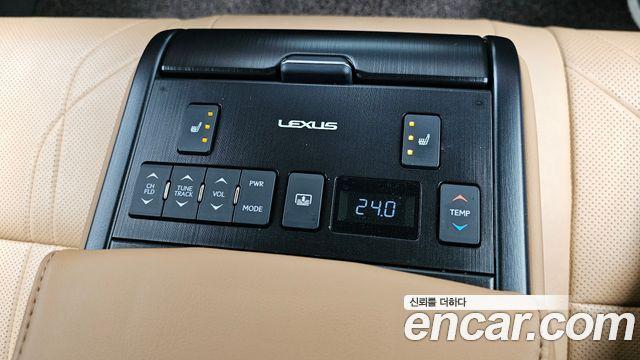 Lexus ES Luxury Plus 2WD
