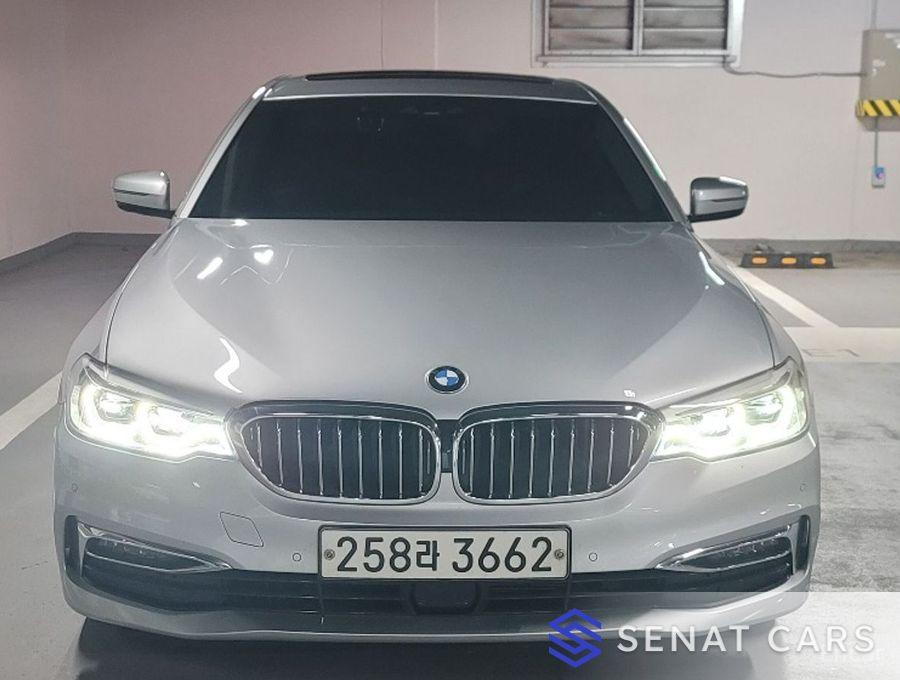 BMW 5-Series 520i Luxury 2WD