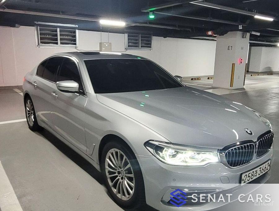 BMW 5-Series 520i Luxury 2WD