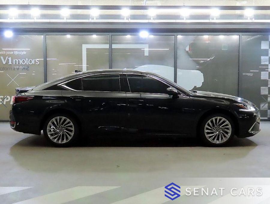 Lexus ES Luxury Plus 2WD