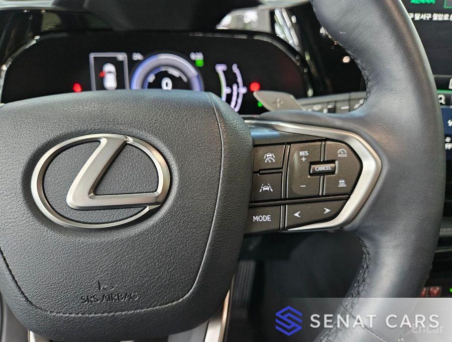 Lexus NX Premium 2WD