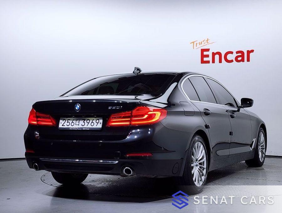 BMW 5-Series 520i Luxury 2WD