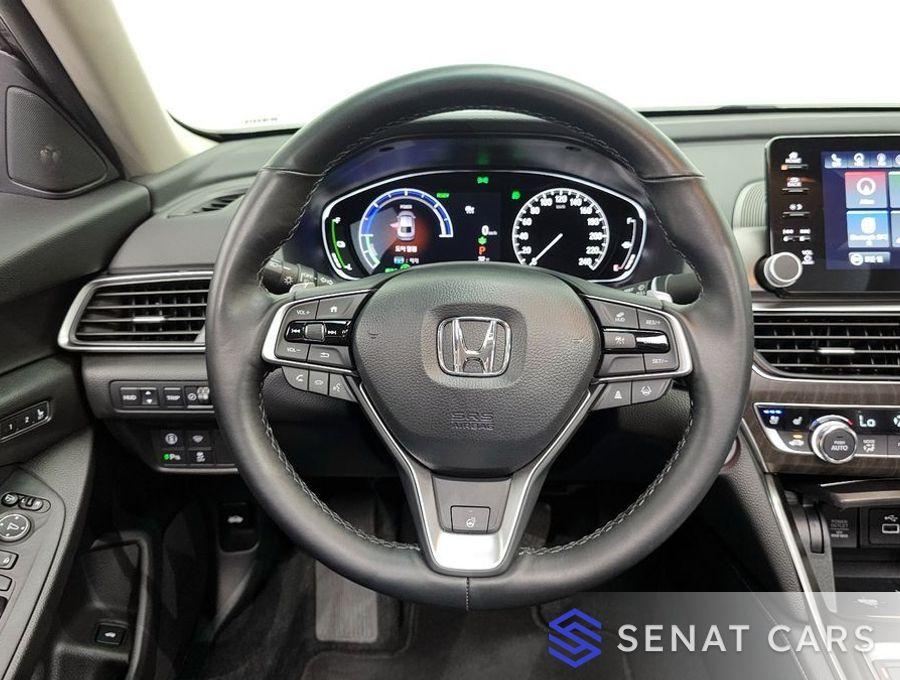 Honda Accord 2.0 Hybrid Touring 2WD