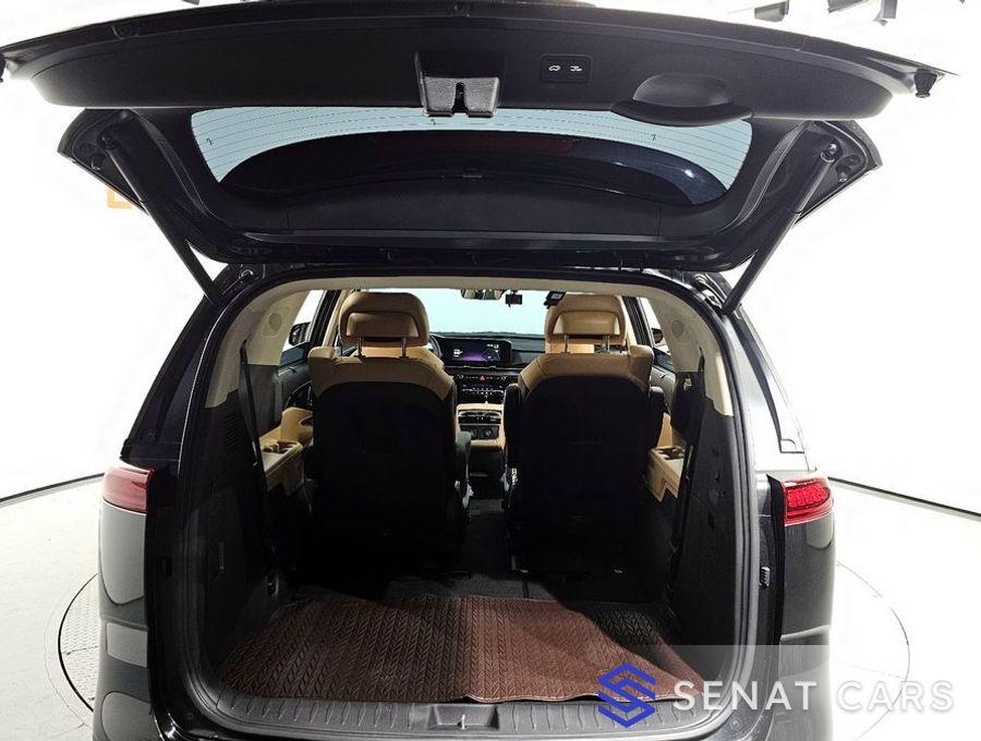 Kia Carnival 7-Seater Signature 2WD