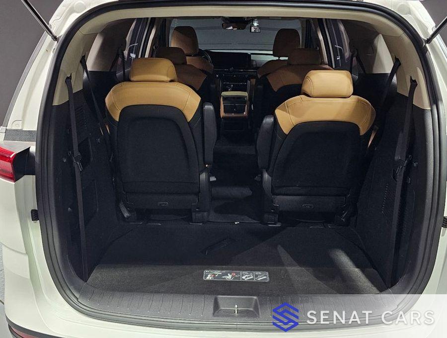 Kia Carnival 9-Seater Prestige 2WD