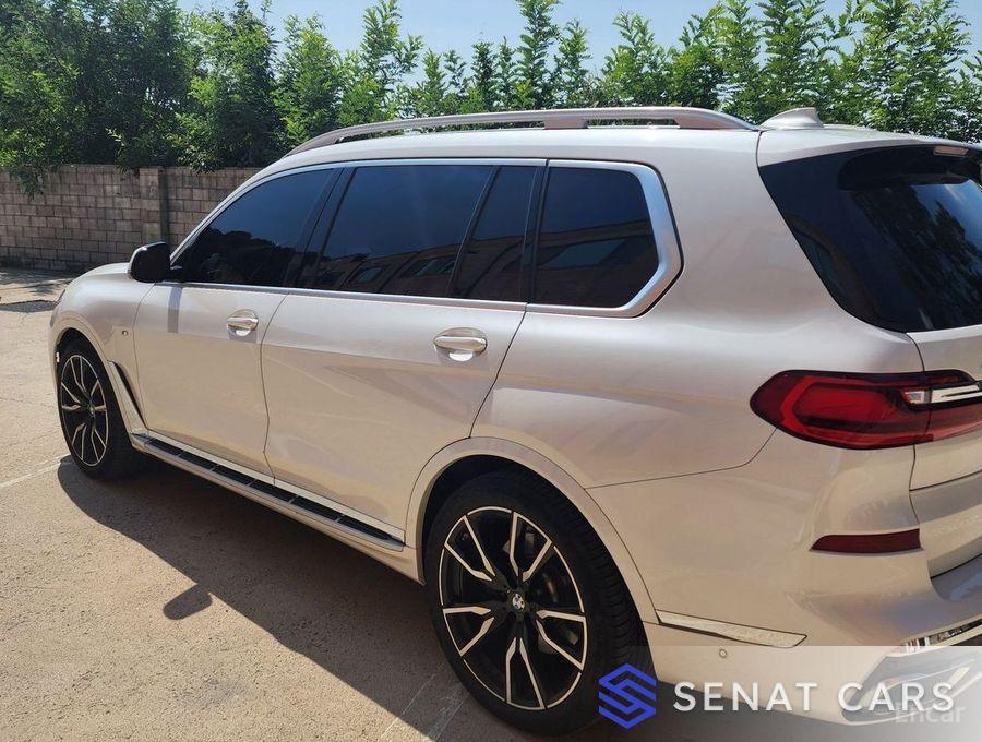 BMW X7 xDrive 40i M Sport 7STR 4WD