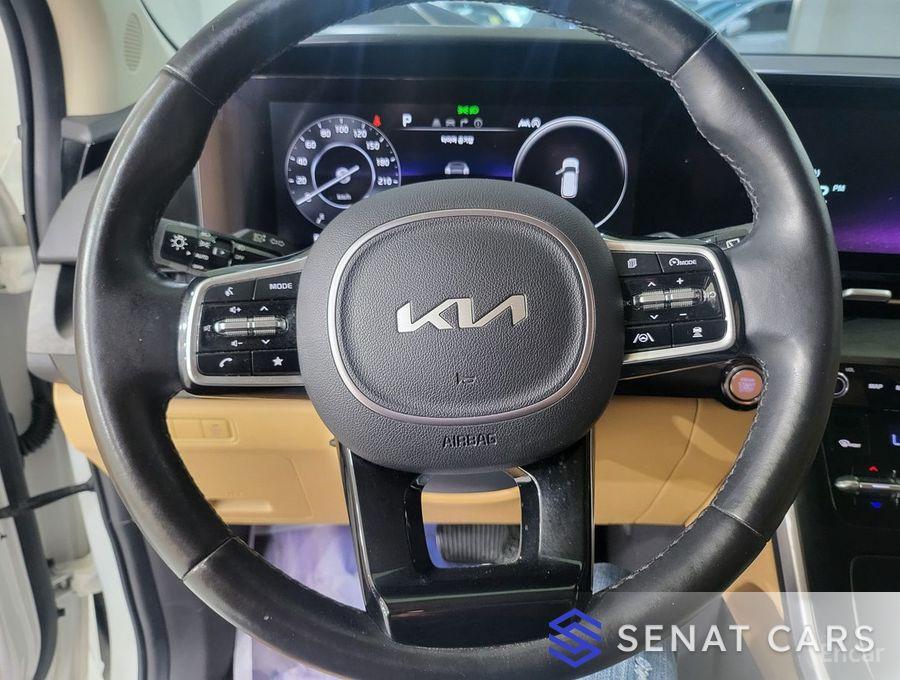 Kia Carnival 9-Seater Prestige 2WD