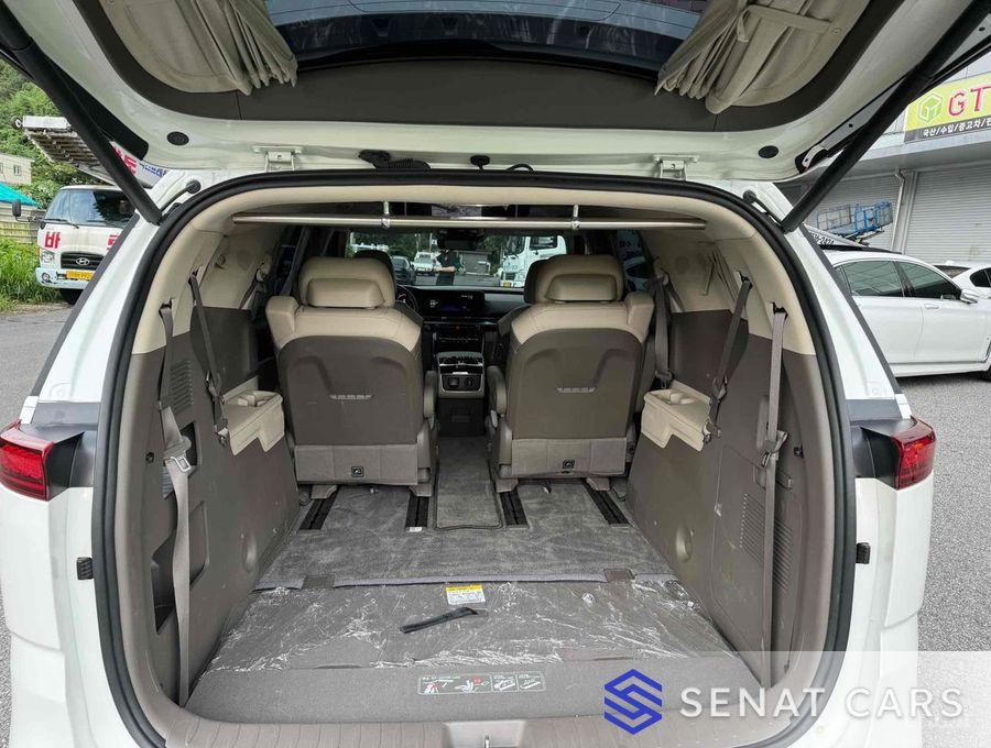 Kia Carnival 9-Seater Hi-Limousine Signature 2WD