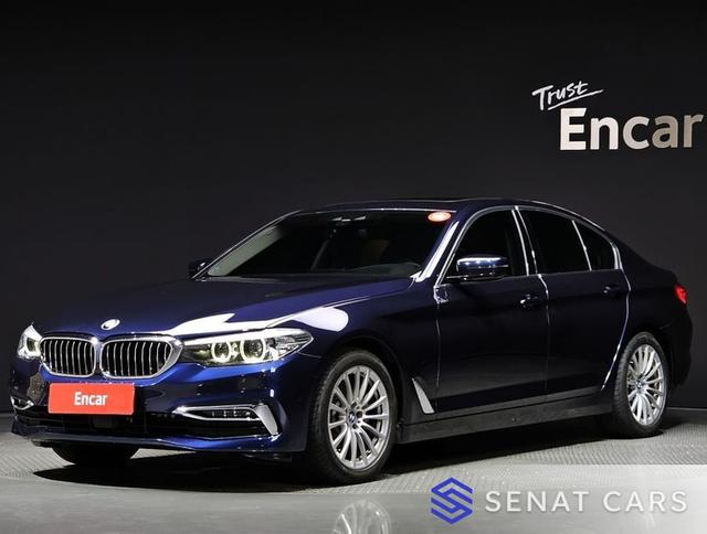 BMW 5-Series 520i Luxury 2WD