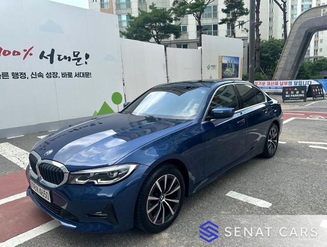 BMW 3-Series 320i 2WD