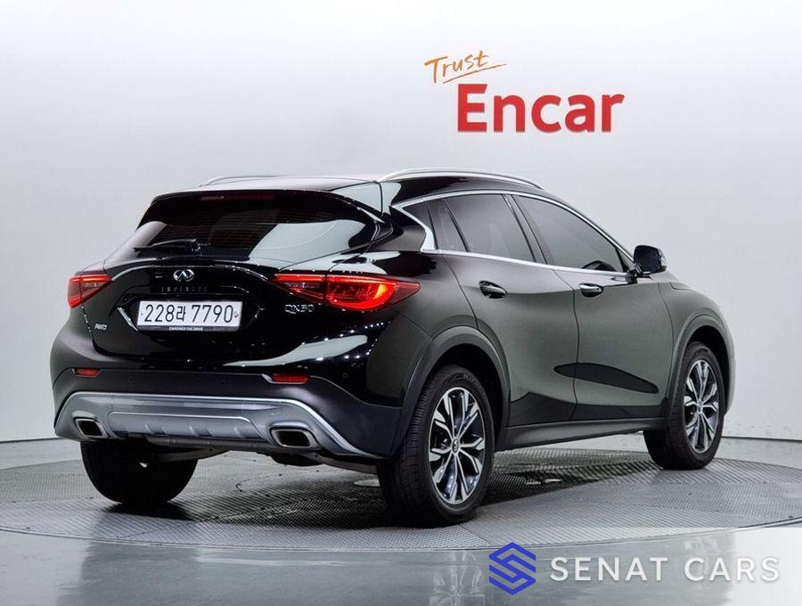 Infiniti QX30 2.0 Essential AWD