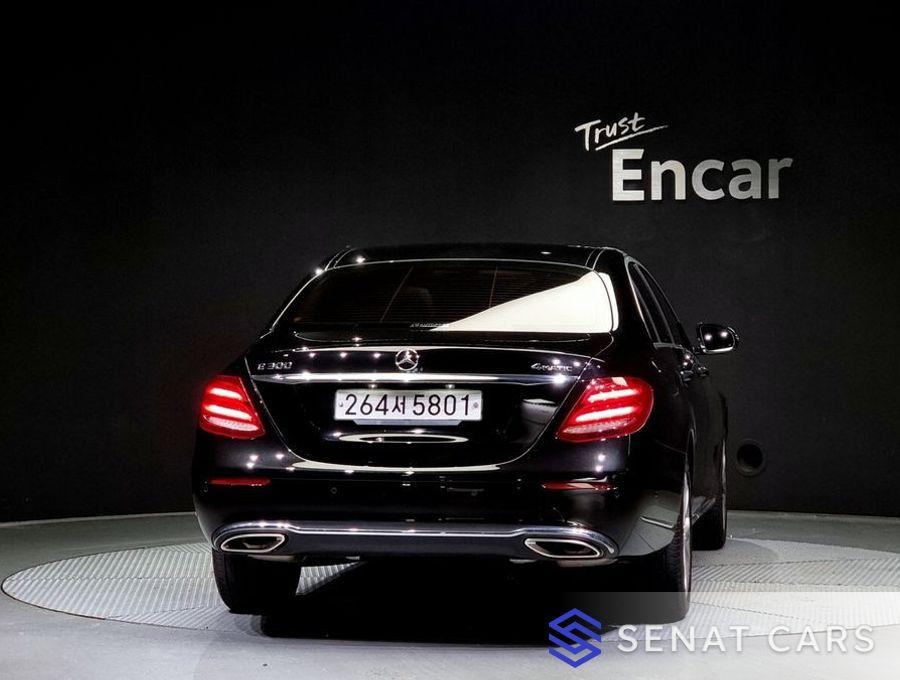 Mercedes-Benz E-Class E300 4MATIC Exclusive 4WD