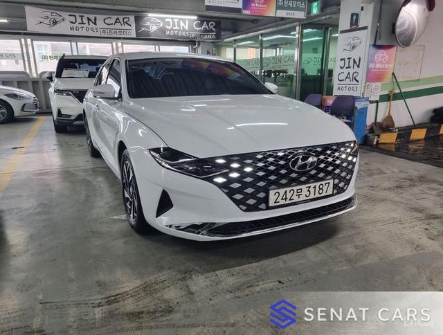 Hyundai Grandeur Premium 2WD