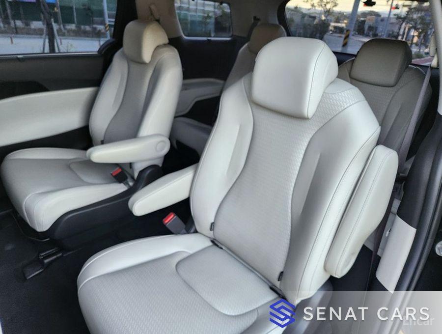 Kia Carnival 9-Seater Signature 2WD