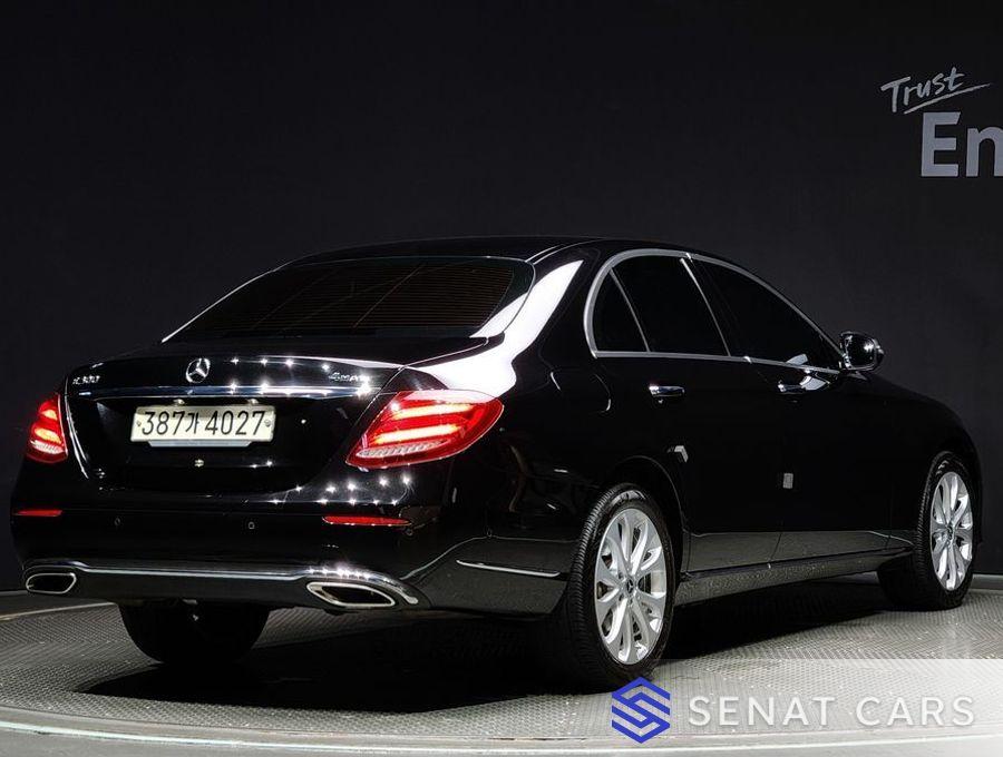 Mercedes-Benz E-Class E300 4MATIC Exclusive 4WD