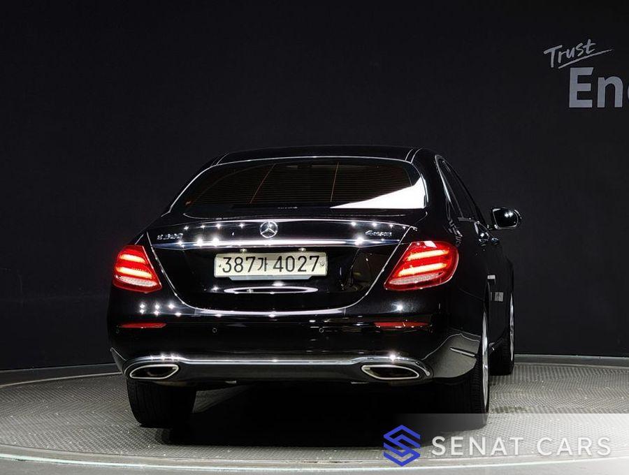 Mercedes-Benz E-Class E300 4MATIC Exclusive 4WD