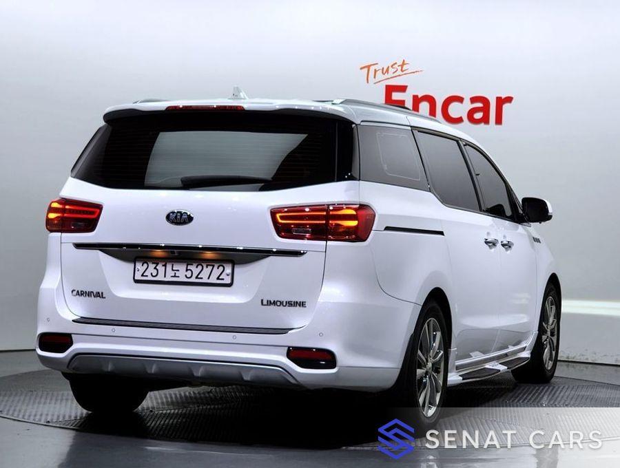 Kia Carnival 7-Seater Limousine President 2WD