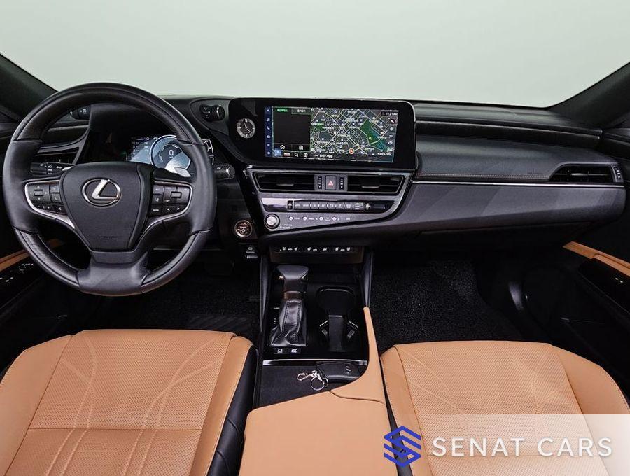 Lexus ES Luxury Plus 2WD