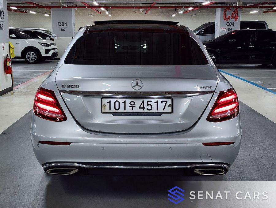 Mercedes-Benz E-Class E300 4MATIC Exclusive 4WD