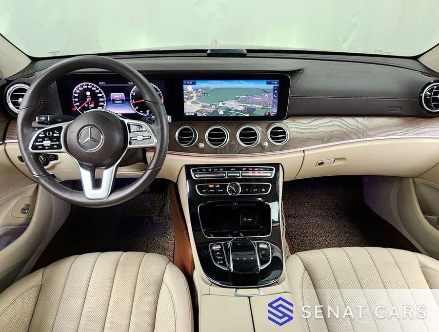 Mercedes-Benz E-Class E300 4MATIC Exclusive 4WD