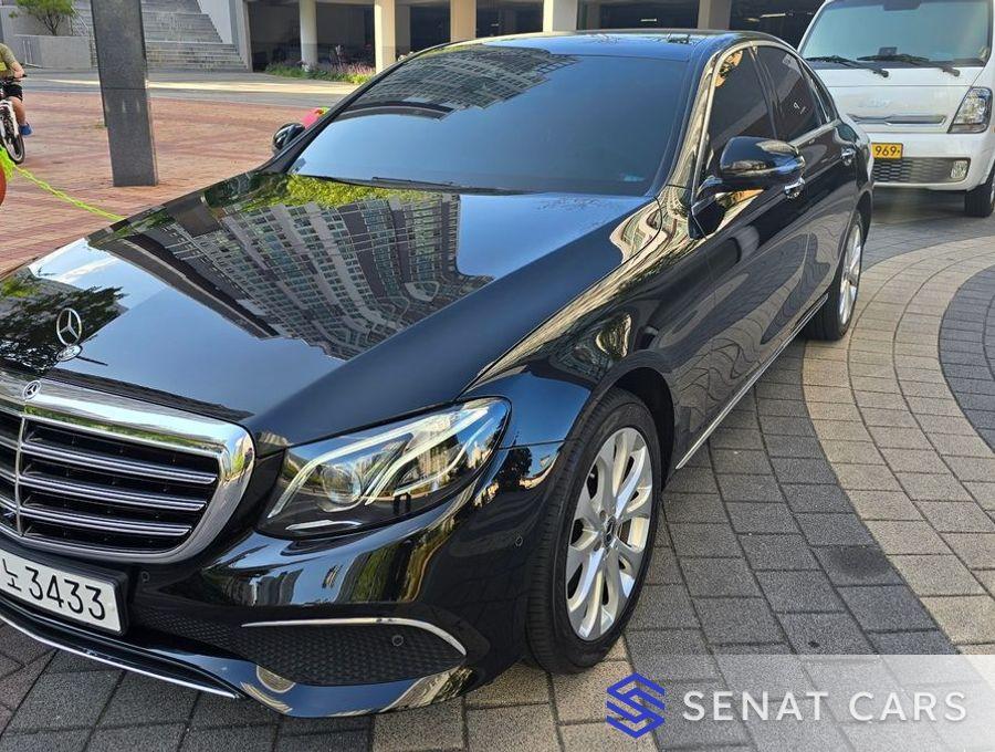 Mercedes-Benz E-Class E300 4MATIC Exclusive 4WD