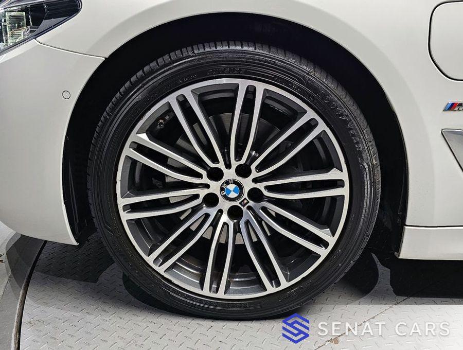 BMW 5-Series 530e M Sport 2WD