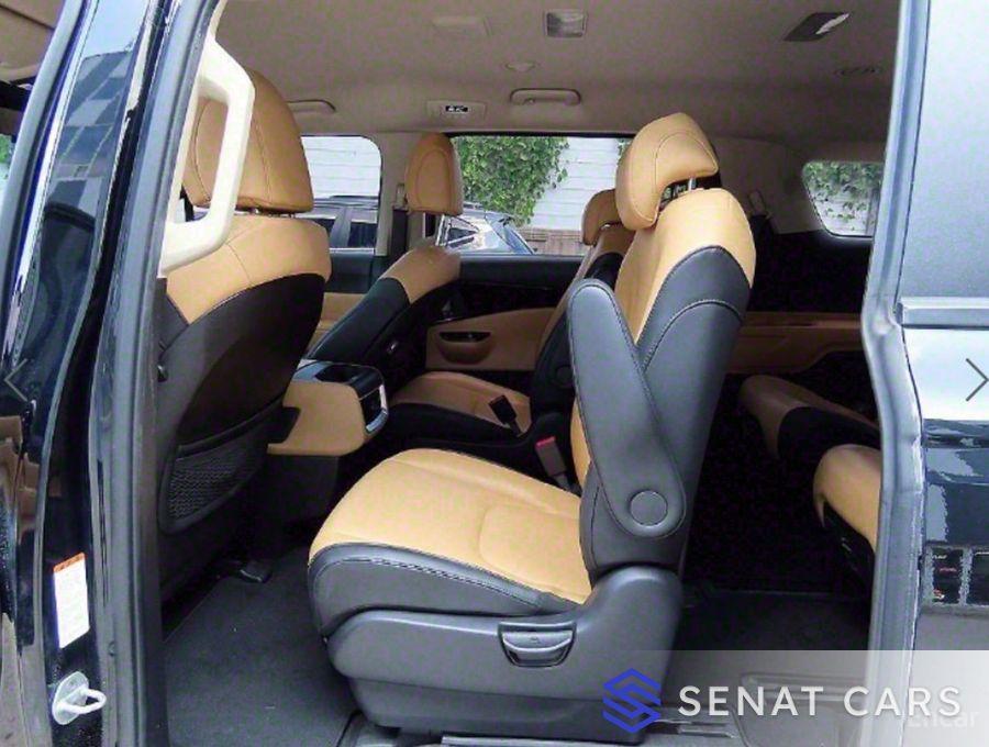 Kia Carnival 9-Seater Prestige 2WD