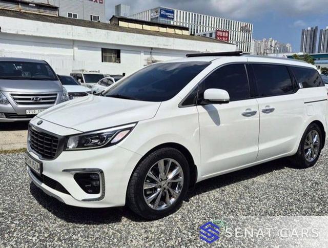 Kia Carnival 7-Seater Limousine President 2WD