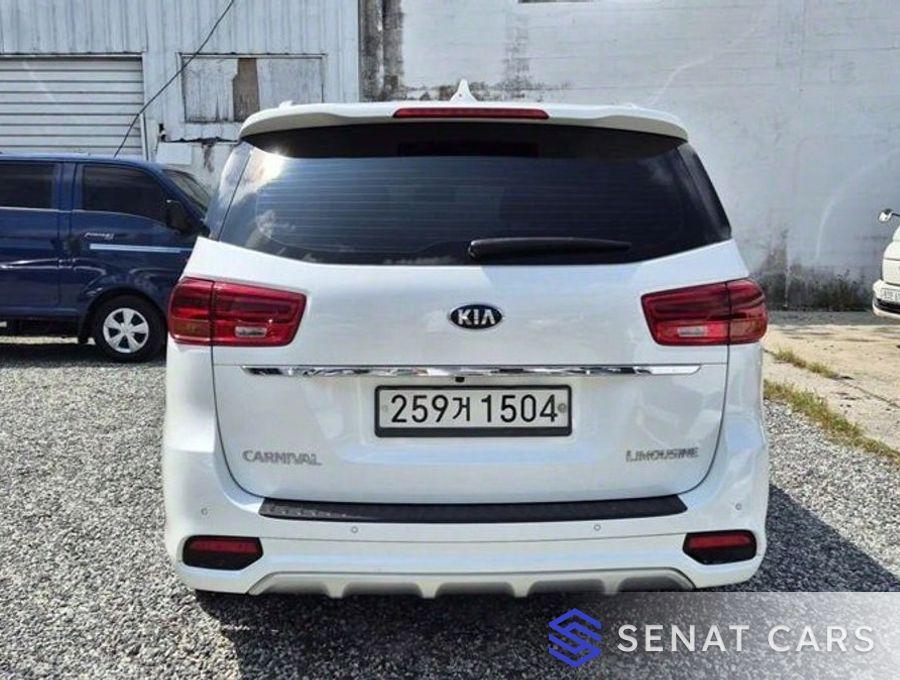 Kia Carnival 7-Seater Limousine President 2WD