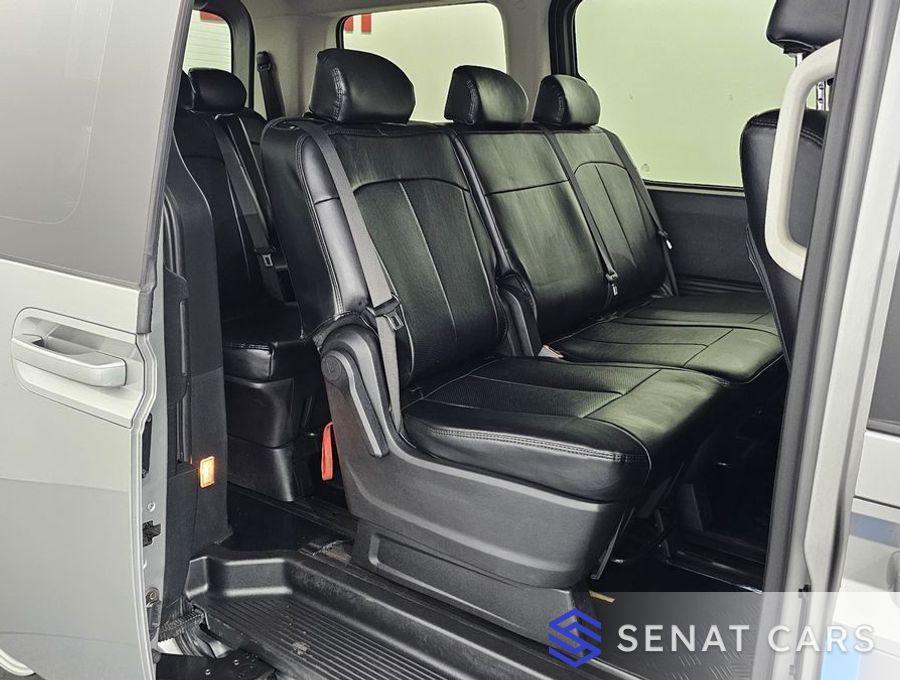 Hyundai Staria Tourer 11-Seater Smart 2WD