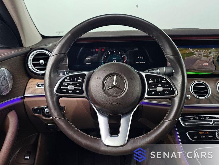 Mercedes-Benz E-Class E300 4MATIC Exclusive 4WD