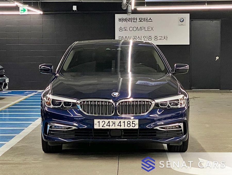 BMW 5-Series 520i Luxury 2WD