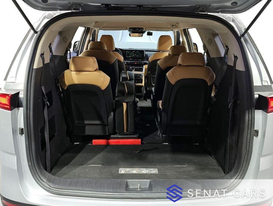 Kia Carnival 11-Seater Prestige 2WD