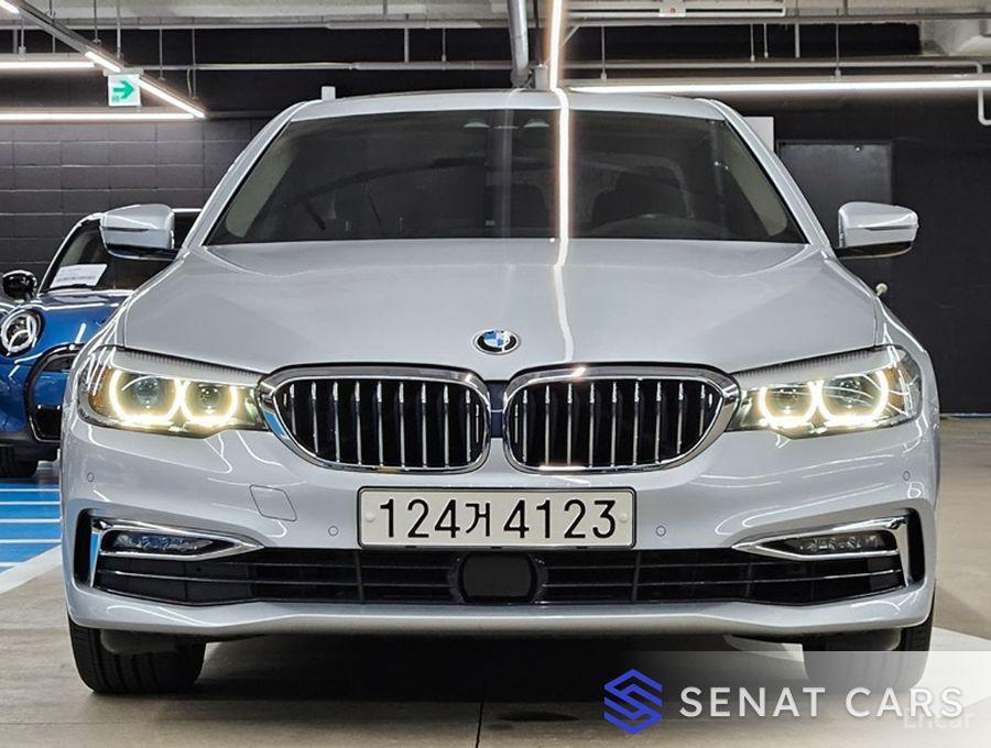 BMW 5-Series 520i Luxury 2WD