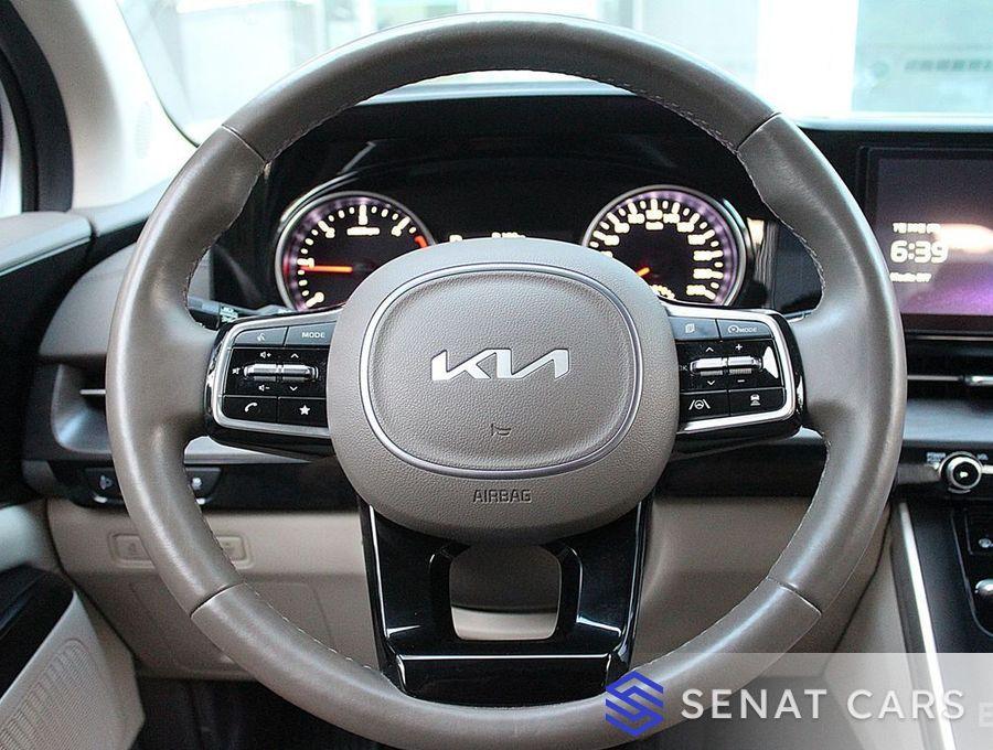 Kia Carnival 9-Seater Prestige 2WD