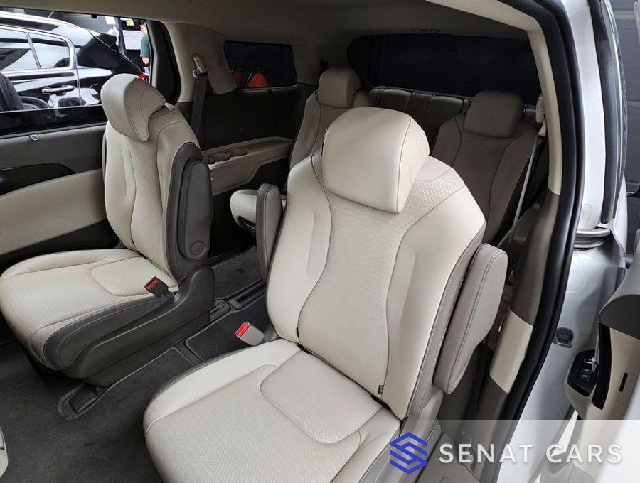 Kia Carnival 9-Seater Signature 2WD