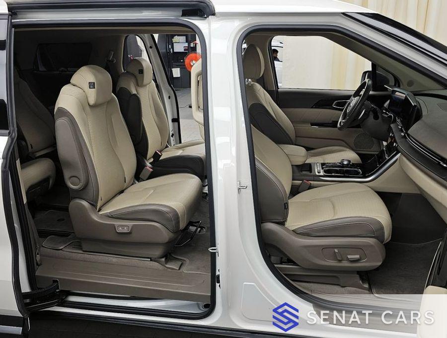 Kia Carnival 9-Seater Signature 2WD