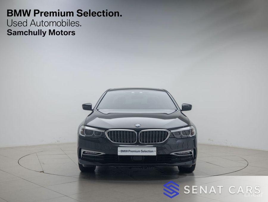 BMW 5-Series 520i Luxury 2WD