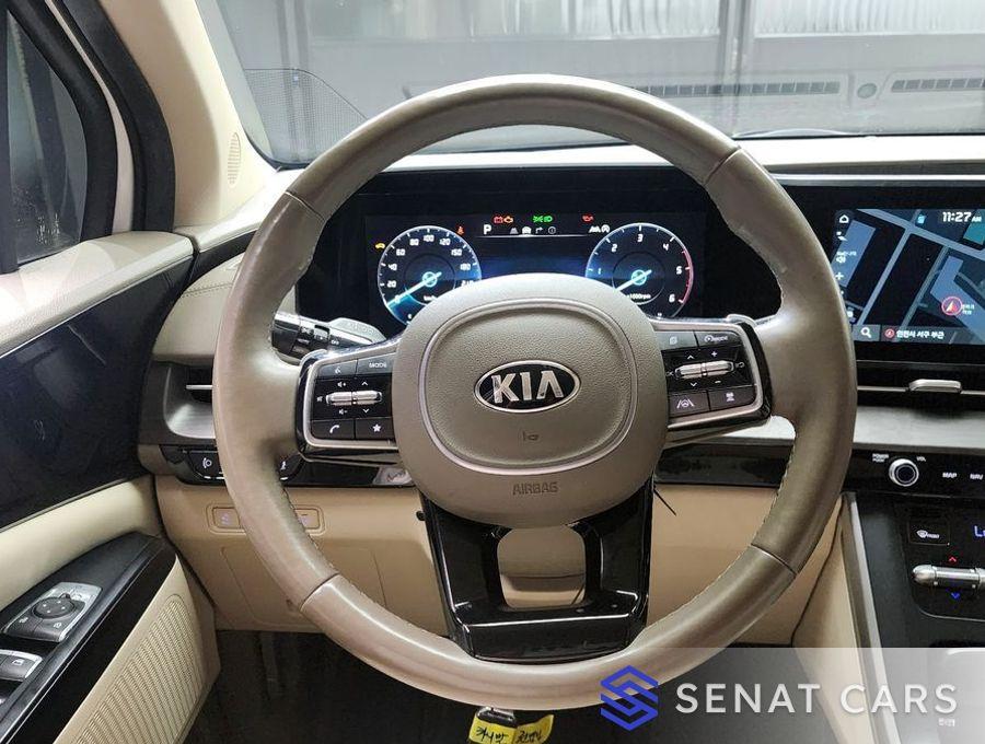 Kia Carnival 9-Seater Prestige 2WD