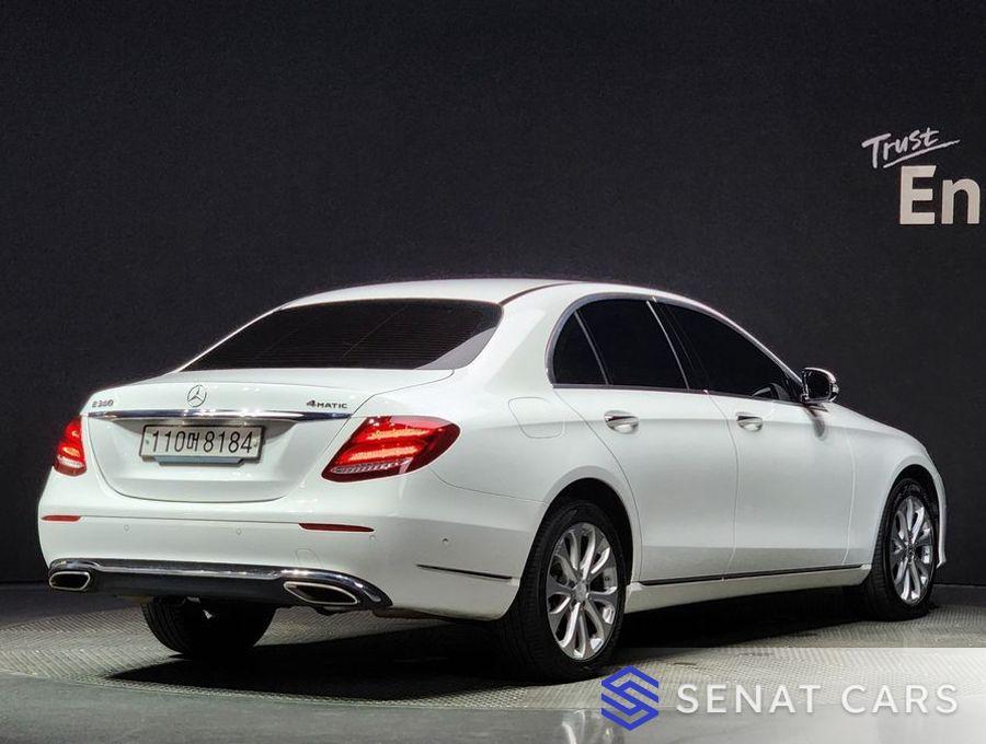 Mercedes-Benz E-Class E300 4MATIC Exclusive 4WD