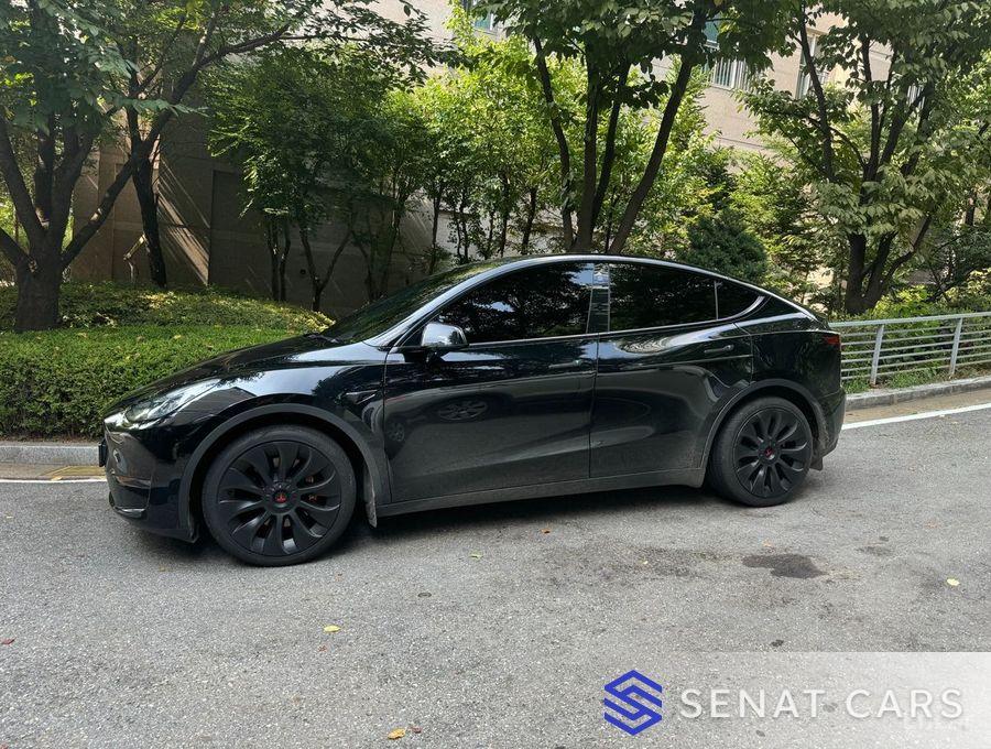 Tesla Model Y Long Range 2WD