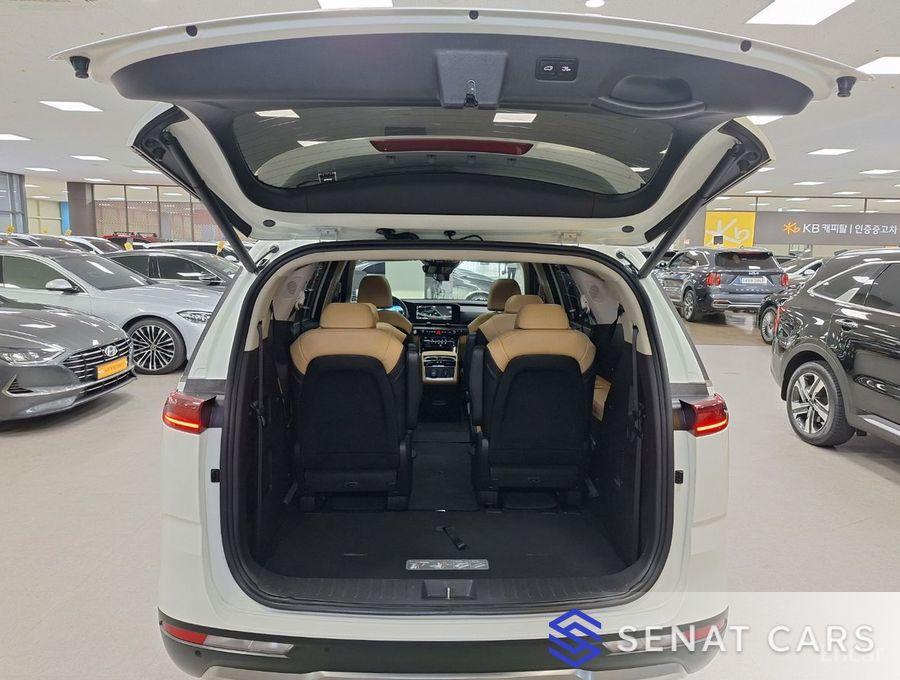 Kia Carnival 9-Seater Signature 2WD