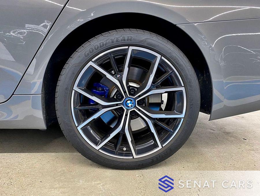 BMW 5-Series 530e M Sport 2WD