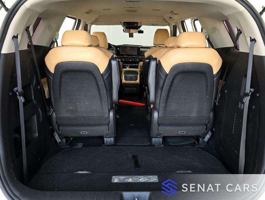 Kia Carnival 9-Seater Prestige 2WD