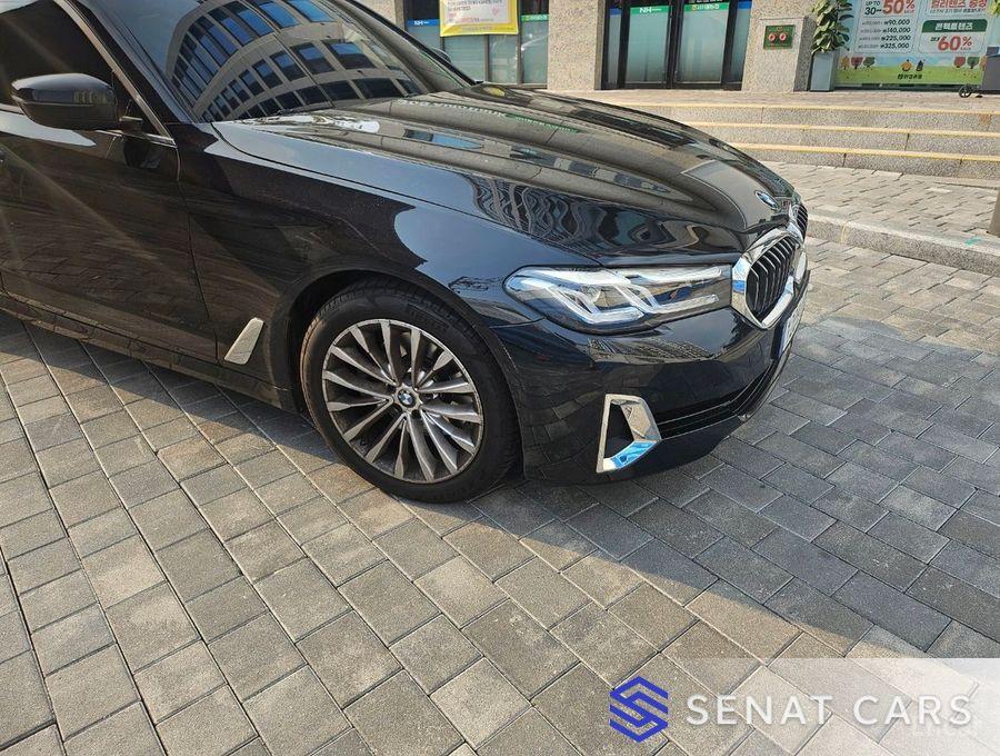 BMW 5-Series 520i Luxury 2WD