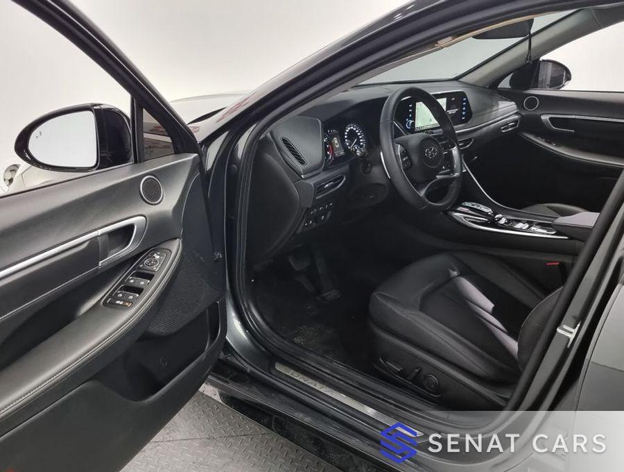 Hyundai Sonata 2.0 Premium Plus 2WD