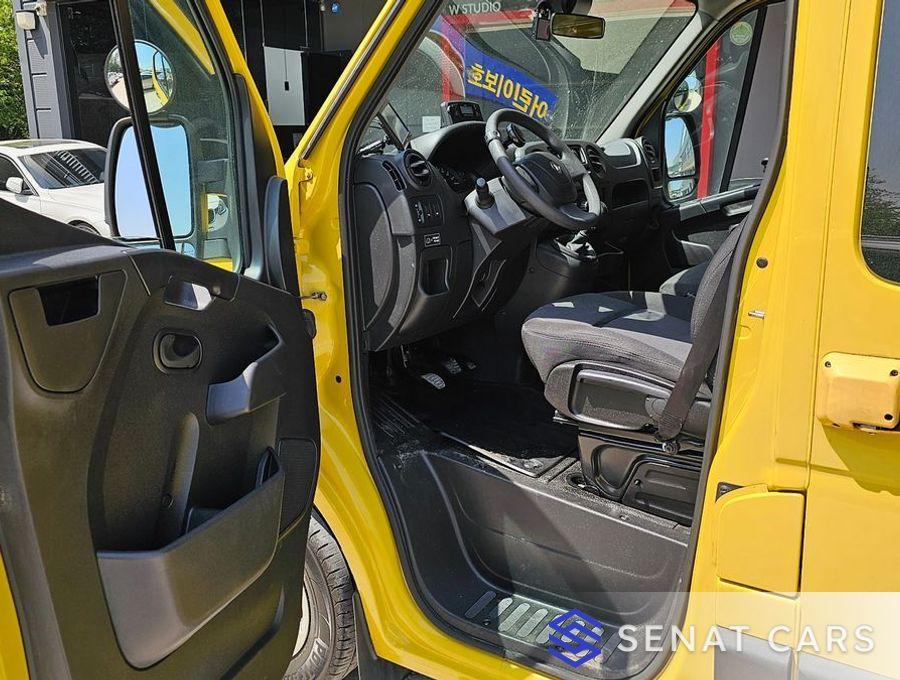 Renault-KoreaSamsung Master School Bus 13-Seater 2WD