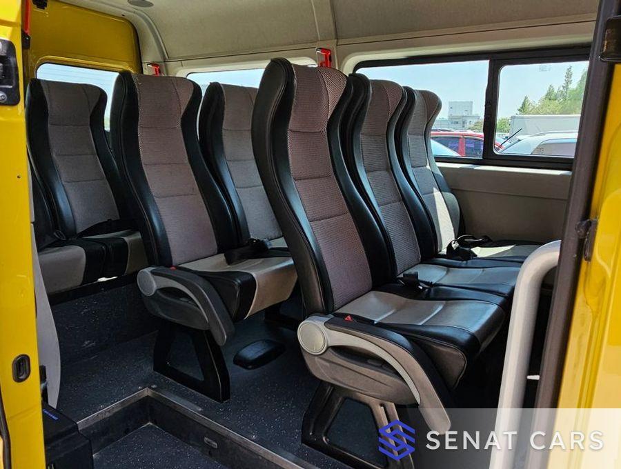 Renault-KoreaSamsung Master School Bus 13-Seater 2WD