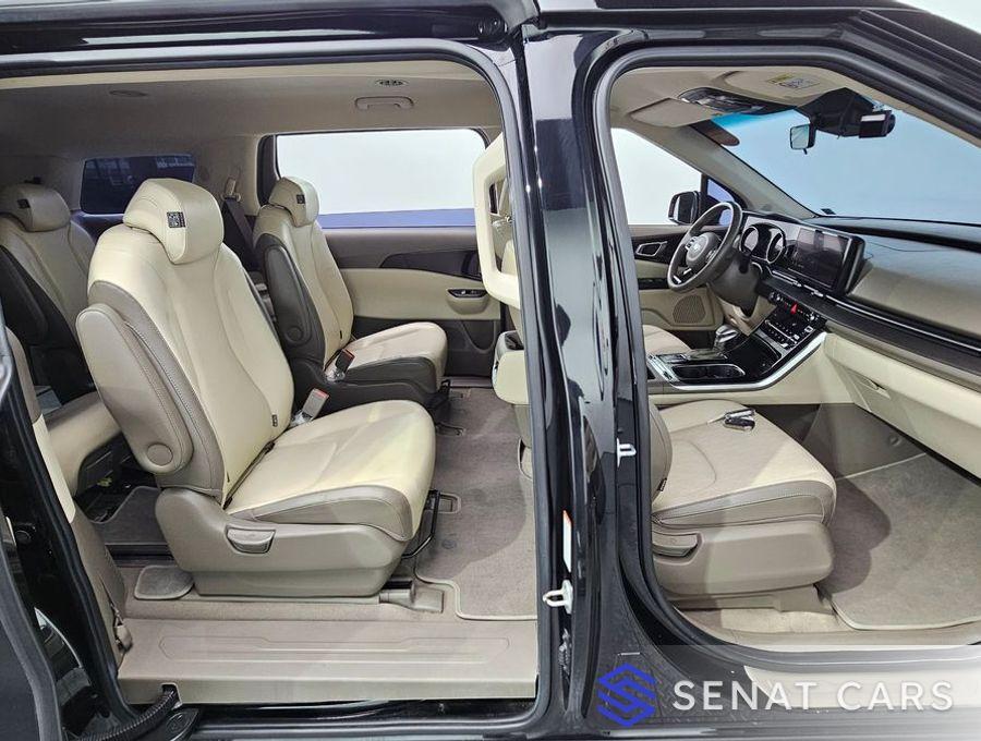 Kia Carnival 9-Seater Prestige 2WD